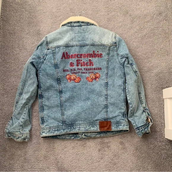 A&F SHERPA LINED EMBROIDERED DENIM JACKET - Picture 1 of 2
